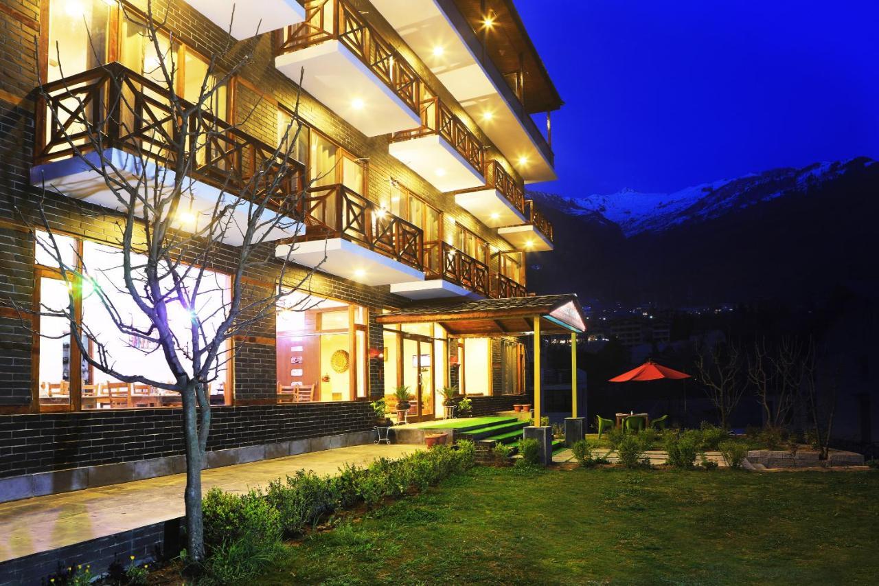 Hotel The Spruce Mansion Manāli Esterno foto