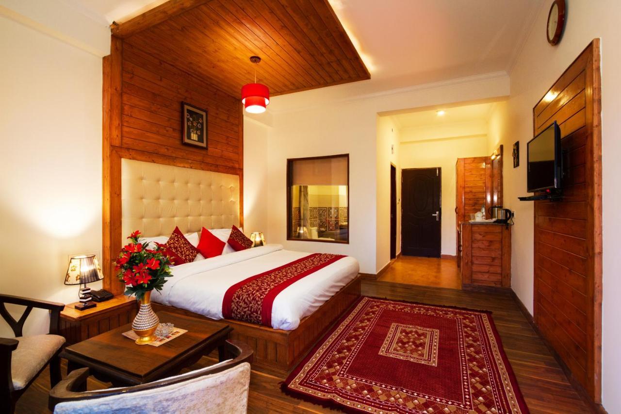 Hotel The Spruce Mansion Manāli Esterno foto