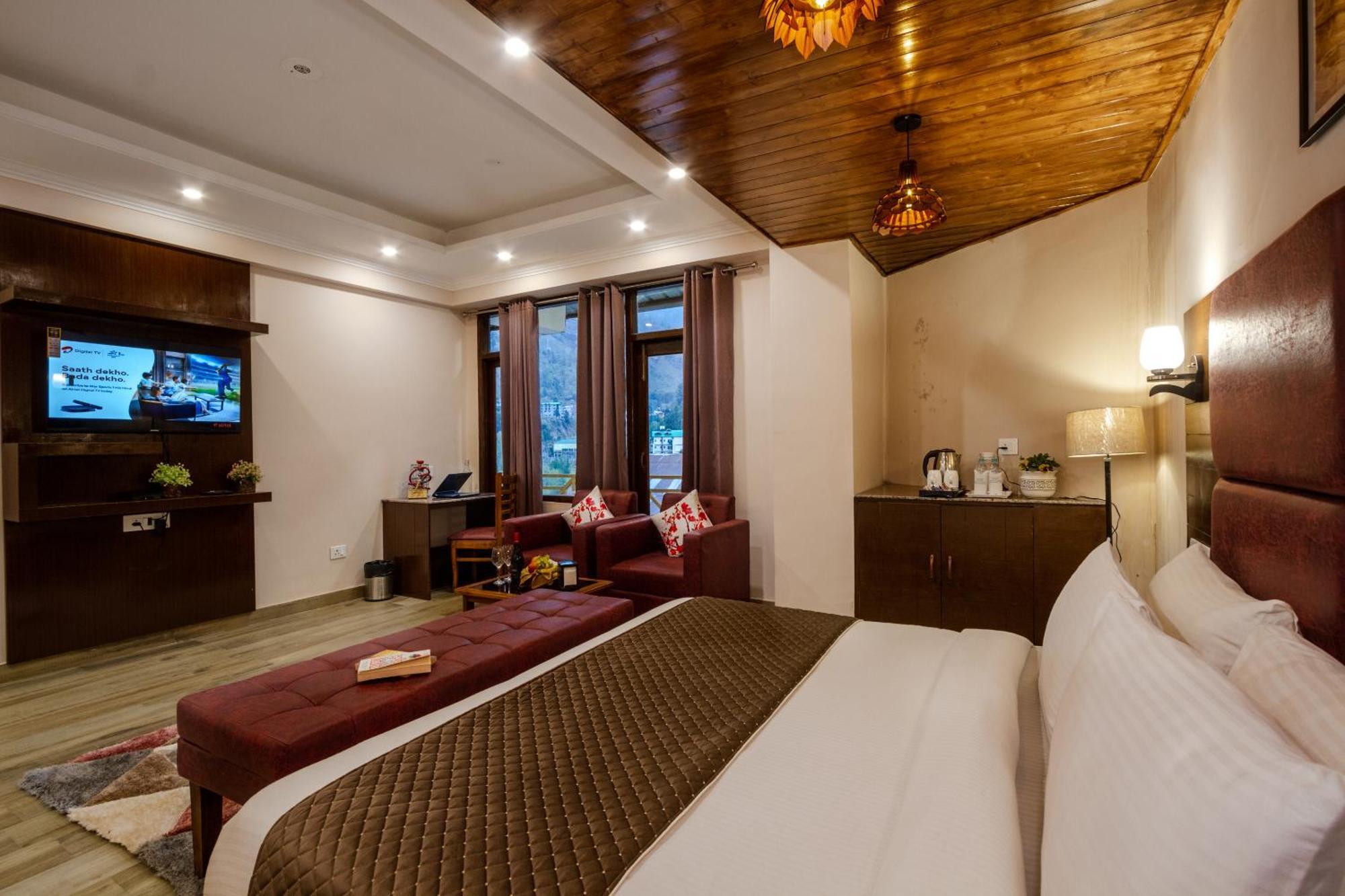 Hotel The Spruce Mansion Manāli Esterno foto