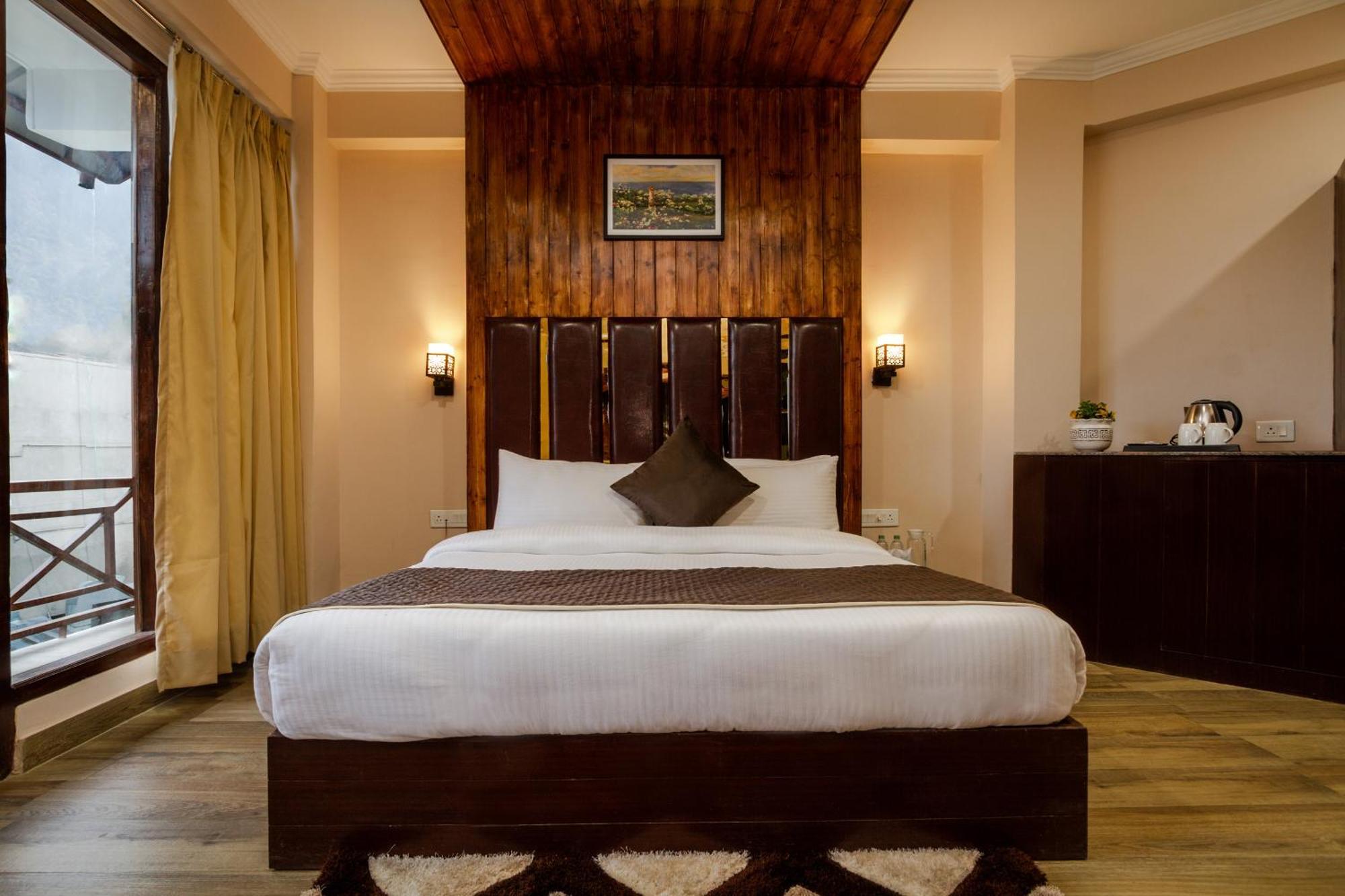 Hotel The Spruce Mansion Manāli Esterno foto